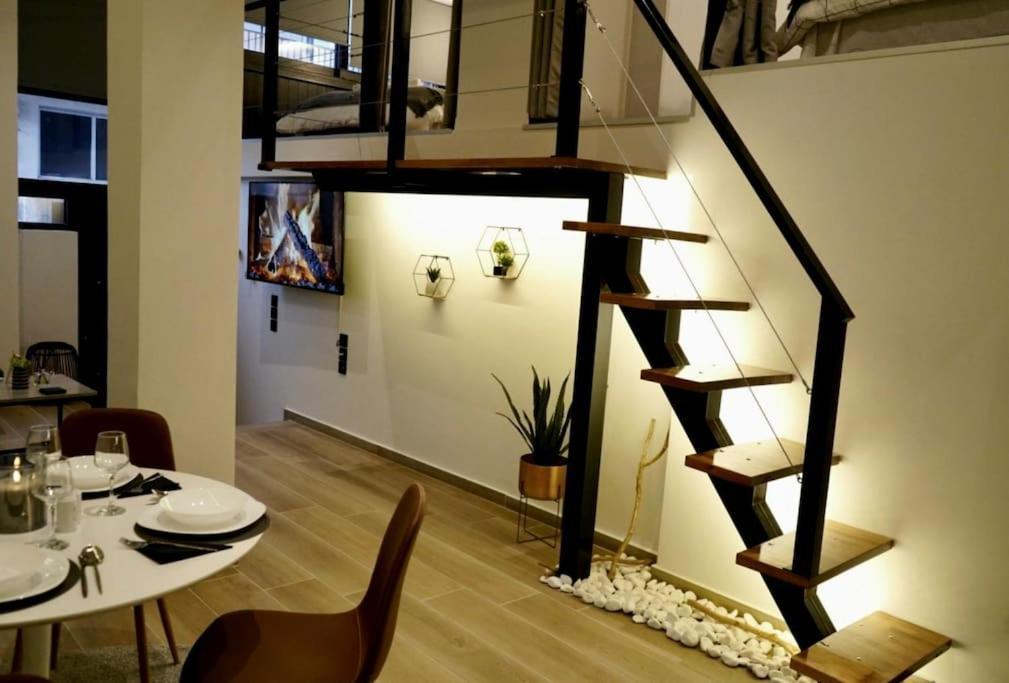 Cosy Loft Apartment Патра Екстериор снимка