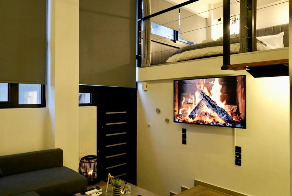 Cosy Loft Apartment Патра Екстериор снимка