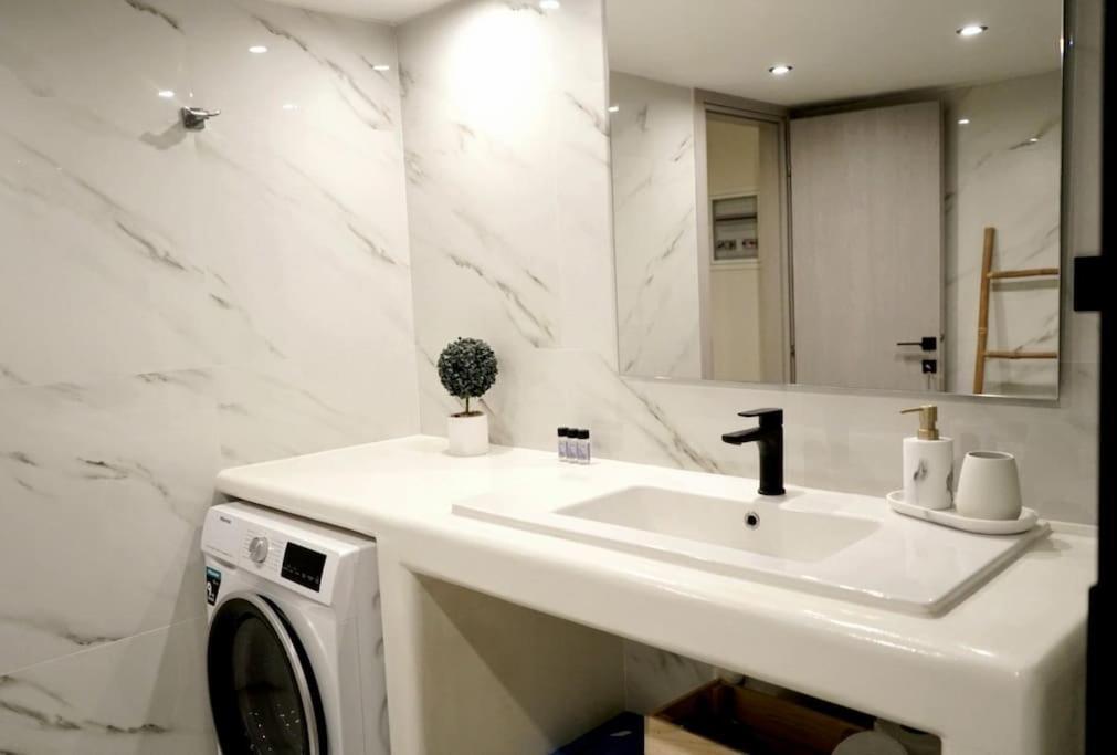 Cosy Loft Apartment Патра Екстериор снимка