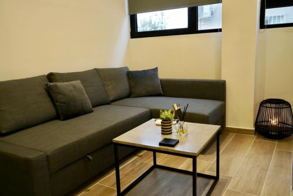Cosy Loft Apartment Патра Екстериор снимка