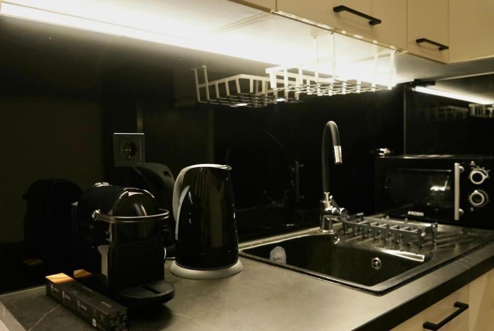 Cosy Loft Apartment Патра Екстериор снимка